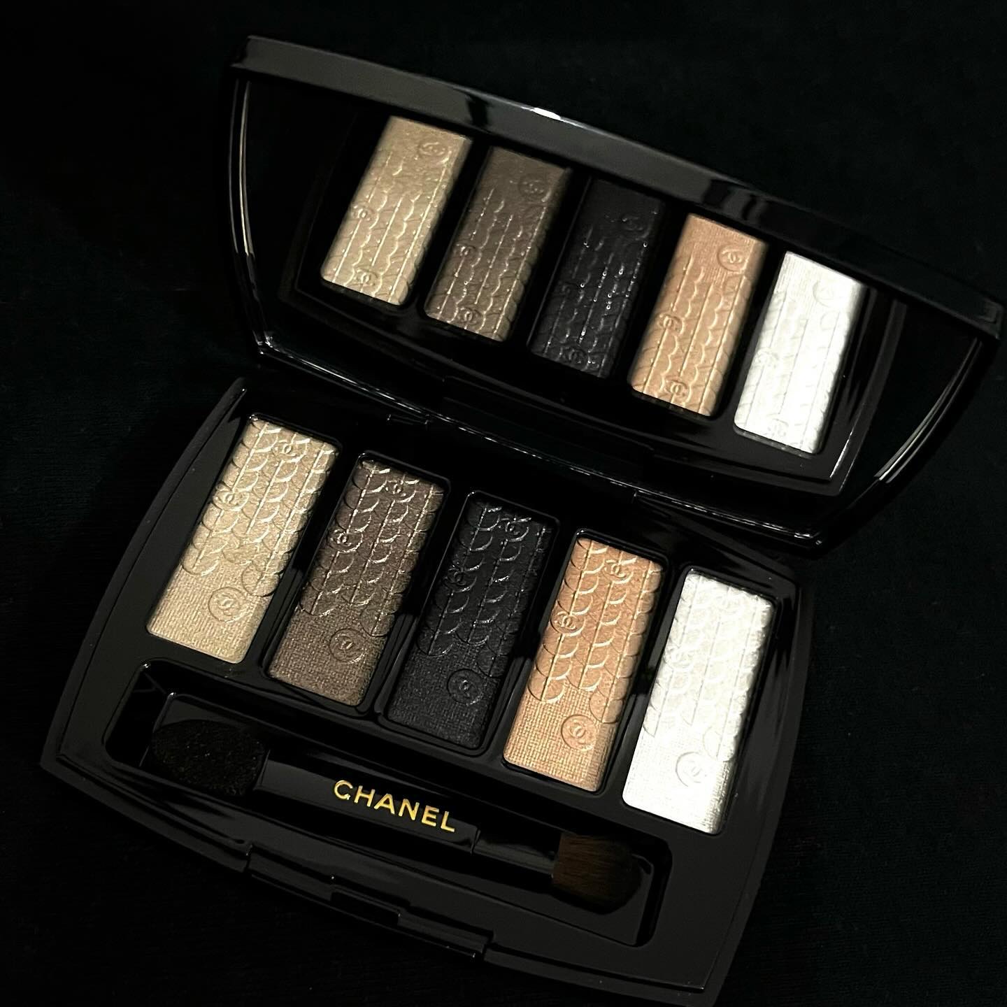 使用1回のみ】CHANEL ルミエール グラフィック アイシャドウ