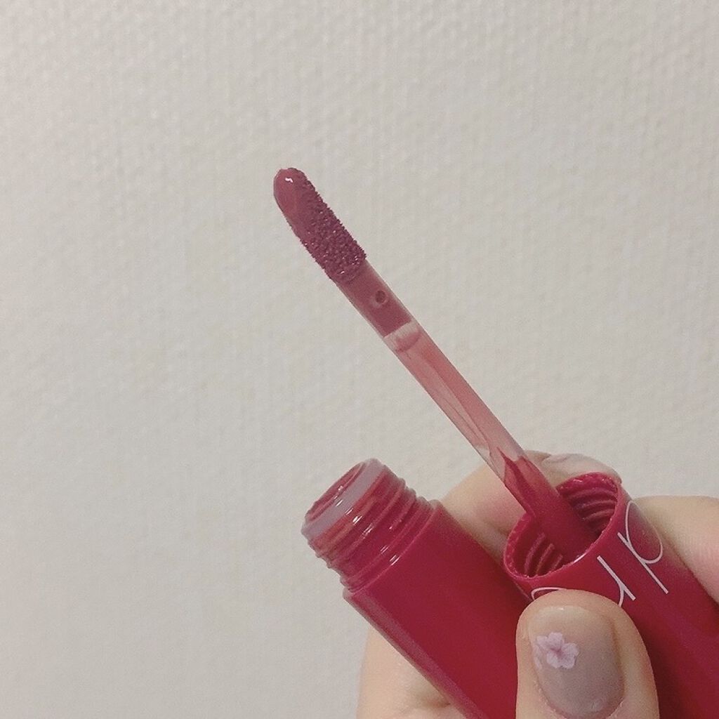 ジューシーラスティングティント/rom&nd/リップティントを使ったクチコミ（2枚目）