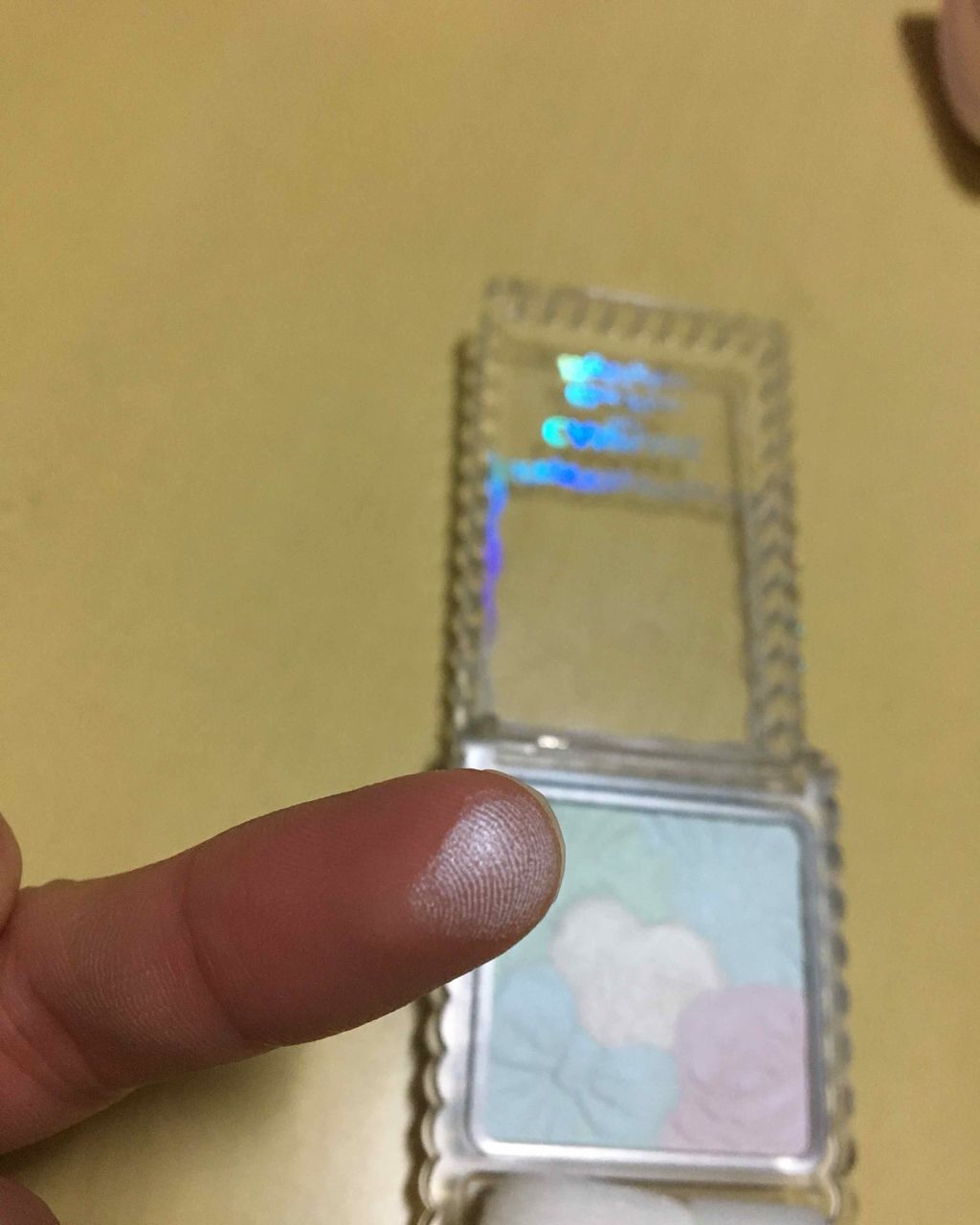 グロウフルールハイライター/キャンメイク/パウダーハイライトを使ったクチコミ（3枚目）