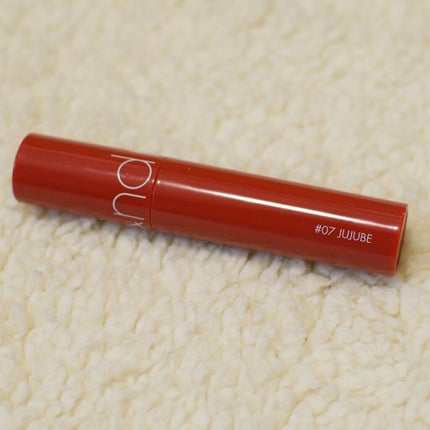 ジューシーラスティングティント/rom&nd/リップティントを使ったクチコミ(7枚目)