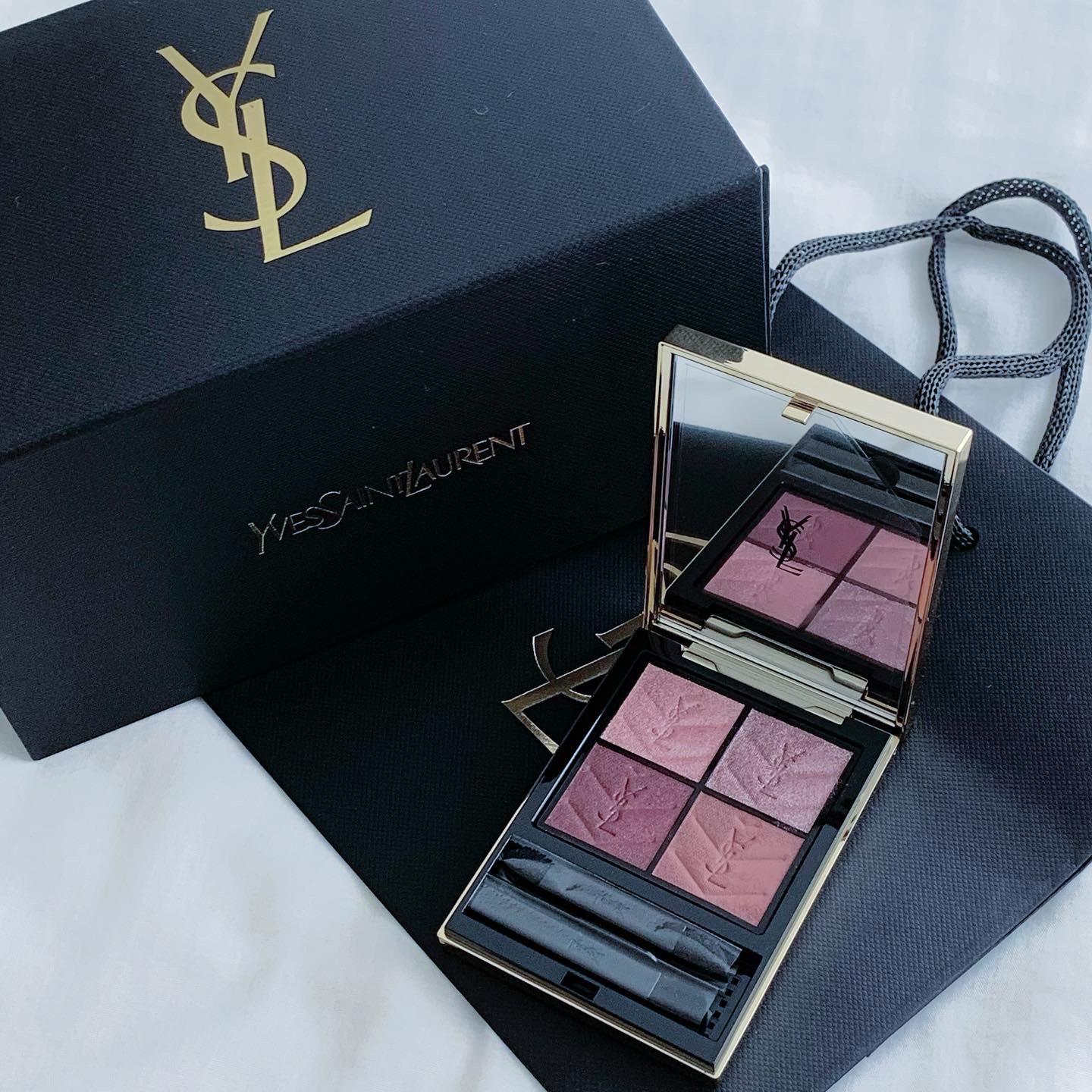 クチュール ミニ クラッチ/YVES SAINT LAURENT BEAUTE/アイシャドウパレットを使ったクチコミ（2枚目）