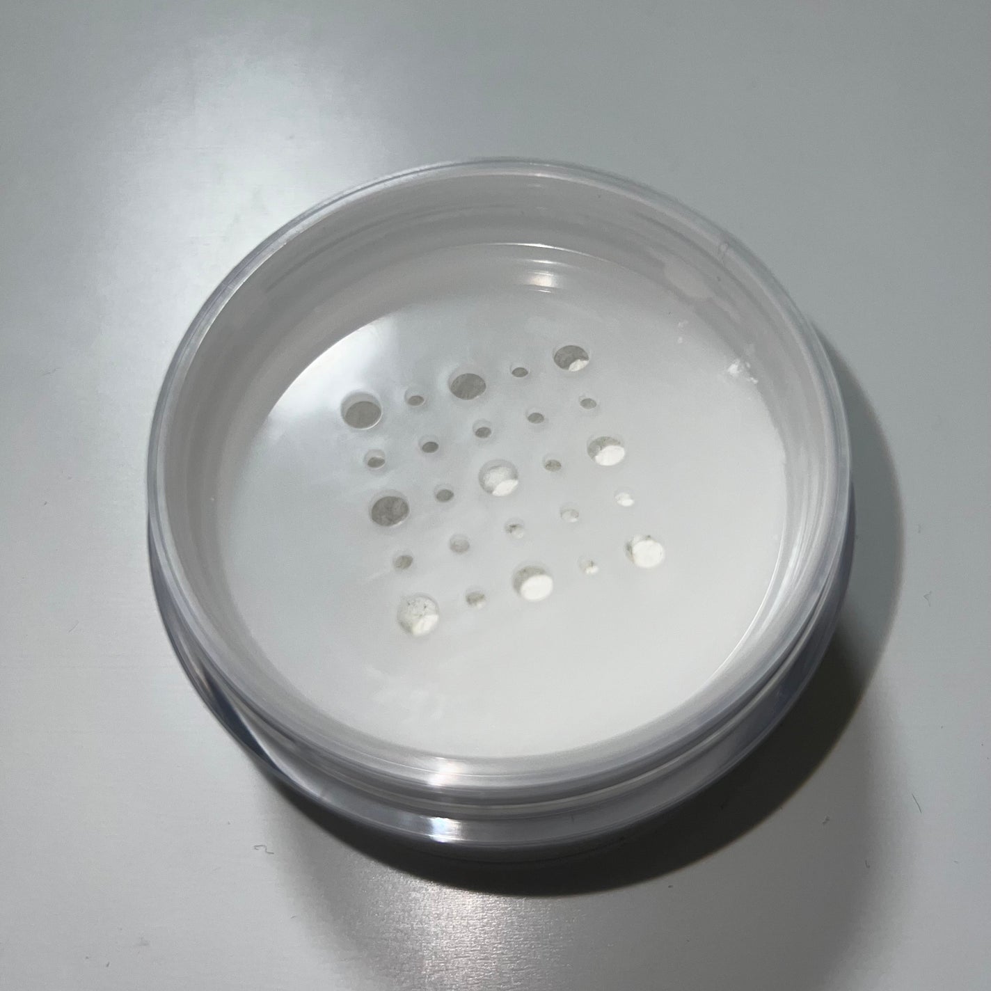 フィニッシングパウダー マット/チャコット・コスメティクス/ルースパウダーを使ったクチコミ(3枚目)