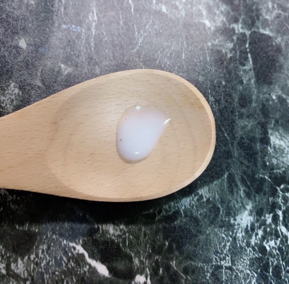 KANEBO カネボウ オン スキン エッセンス Vのクチコミ「KANEBOのカネボウ オン スキン エッセンス V❤︎.*

ポンプを4〜5回プッシュしてお.....」（3枚目）