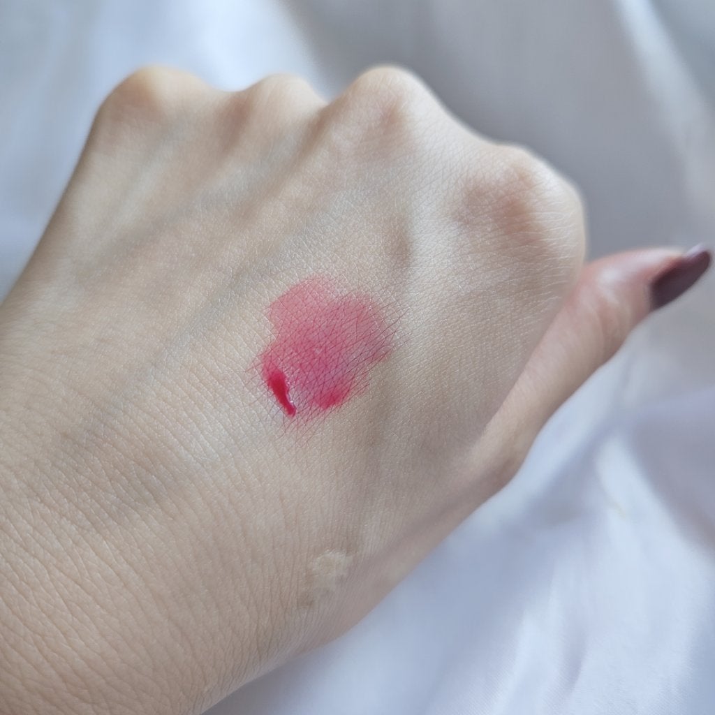 チーク ティント <ウォータリーチーク>/ADDICTION/リキッドチークを使ったクチコミ(4枚目)