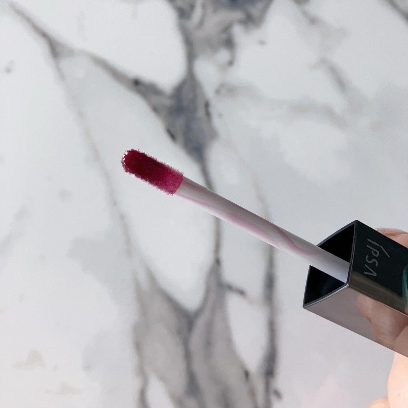 リップオイルe LE/IPSA/リップグロスを使ったクチコミ(4枚目)