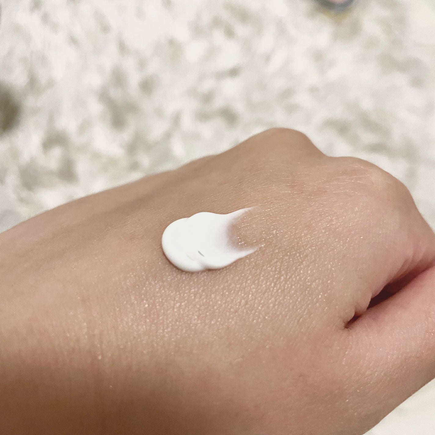 バウム アロマティック ハンドクリーム n ウッドランド ウインズ/BAUM/ハンドクリームを使ったクチコミ(2枚目)