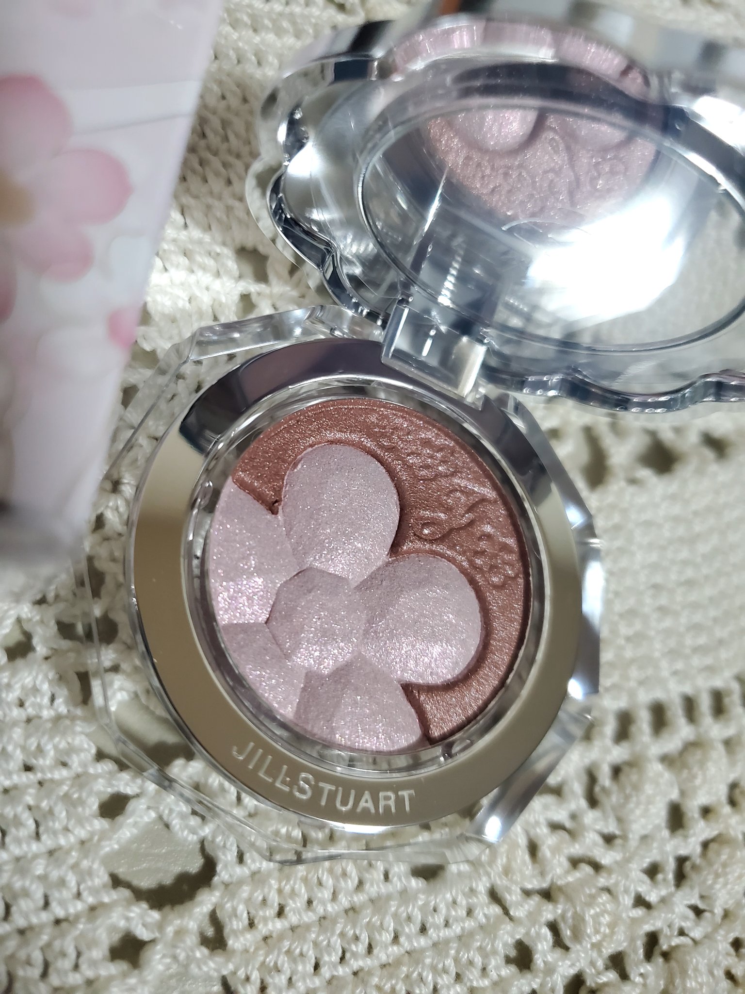 ジルスチュアート クリスタルブルーム ペタルクチュールアイズ デュオ/JILL STUART/アイシャドウパレットを使ったクチコミ（1枚目）