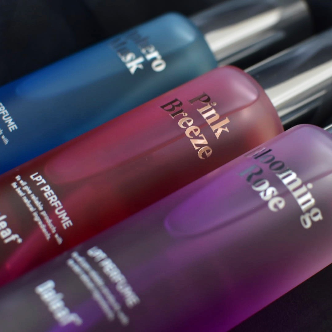 "魔法瓶"のようなヘアオイル🩷💜💙🧙‍♀️𓂃 𓈒𓏸
⁡
韓国ヘアケアブランドダリーフの新商品
パフュームポリッシュオイル𓂃✨
⁡
目に引くボトルがとても可愛らしい😍
⁡
3種類展開💁‍♀️
┈┈┈┈┈┈
𓂃 𓈒𓏸オ