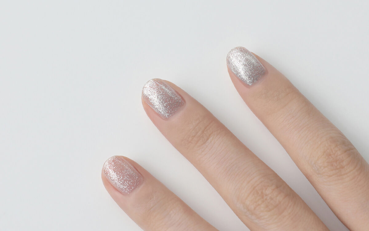 ブラッシングネイルカラー SILVER RAIN