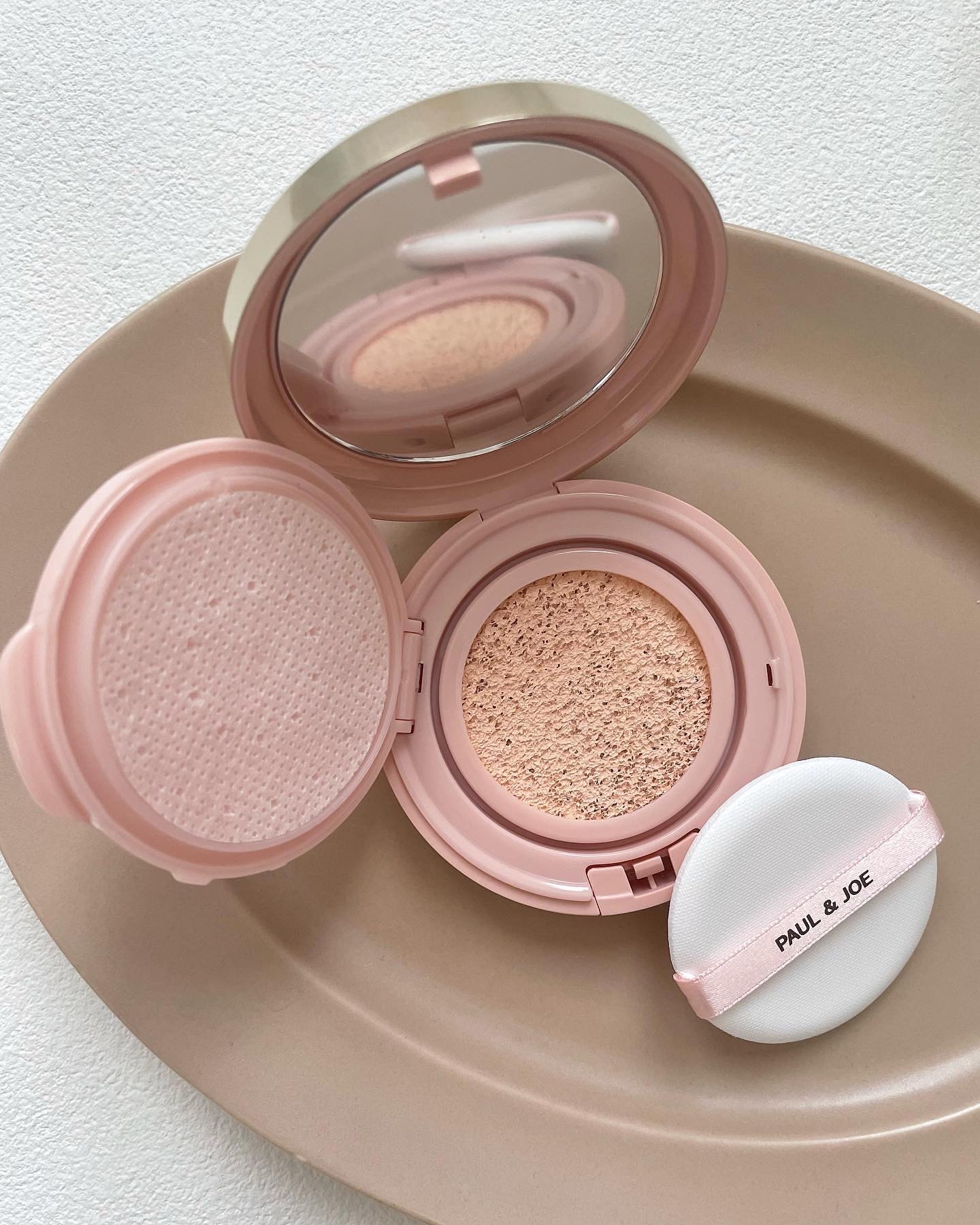 シースルー ヴェール コンパクト/PAUL & JOE BEAUTE/ファンデーションを使ったクチコミ（2枚目）