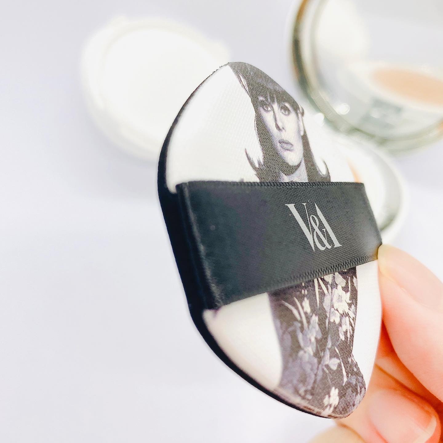 ロングウェアクッションファンデーション/V&Aビューティー/クッションファンデーションを使ったクチコミ（3枚目）