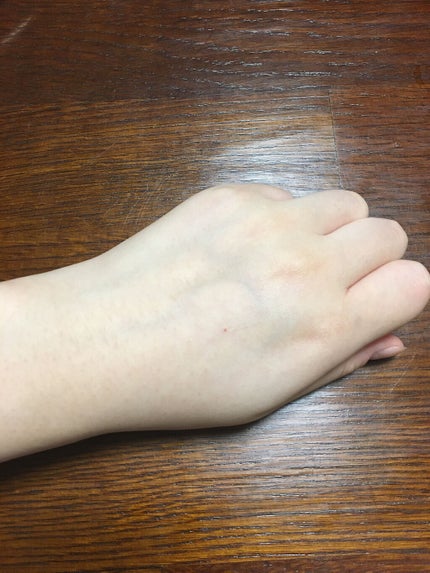 プレミアムボディミルク ホワイトニング【医薬部外品】 /ニベア/ボディミルクを使ったクチコミ(5枚目)