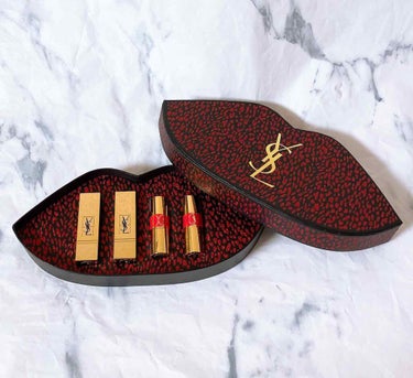 YVES SAINT LAURENT BEAUTE ノエル ミニ リップボックスセットのクチコミ「パケ買い♥
YVES SAINT LAURENT BEAUTE
ノエル ミニ リップボックスセ.....」（2枚目）