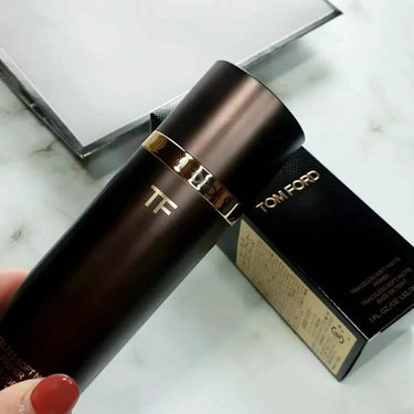 TOM FORD BEAUTY トレースレスソフトマットプライマーのクチコミ「TOM FORD、3月4日発売🎉💕
 
 
最強のテカリ防止下地‼

ベースメイクの仕上がりが.....」（2枚目）