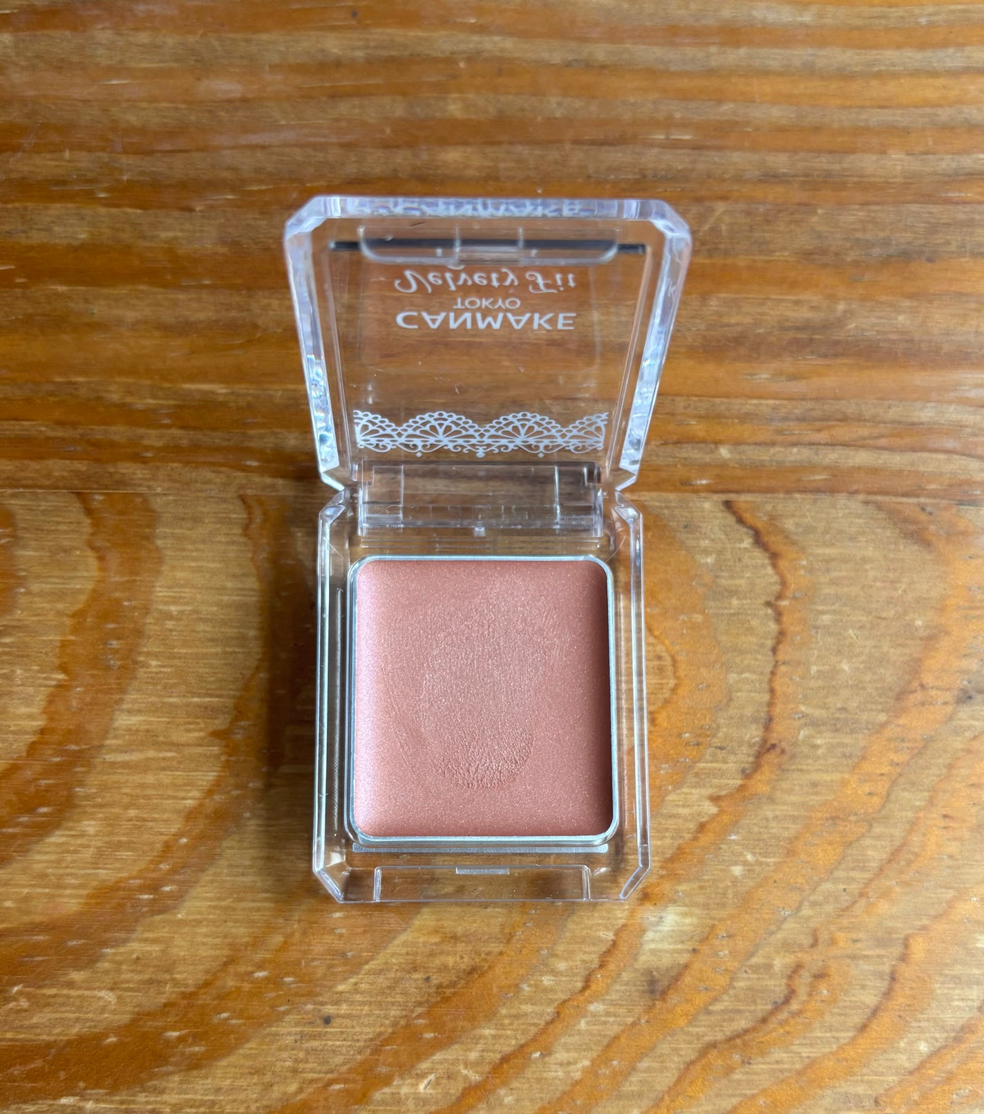 ベルベッティフィットカラーズ/キャンメイク/ジェル・クリームアイシャドウを使ったクチコミ(2枚目)