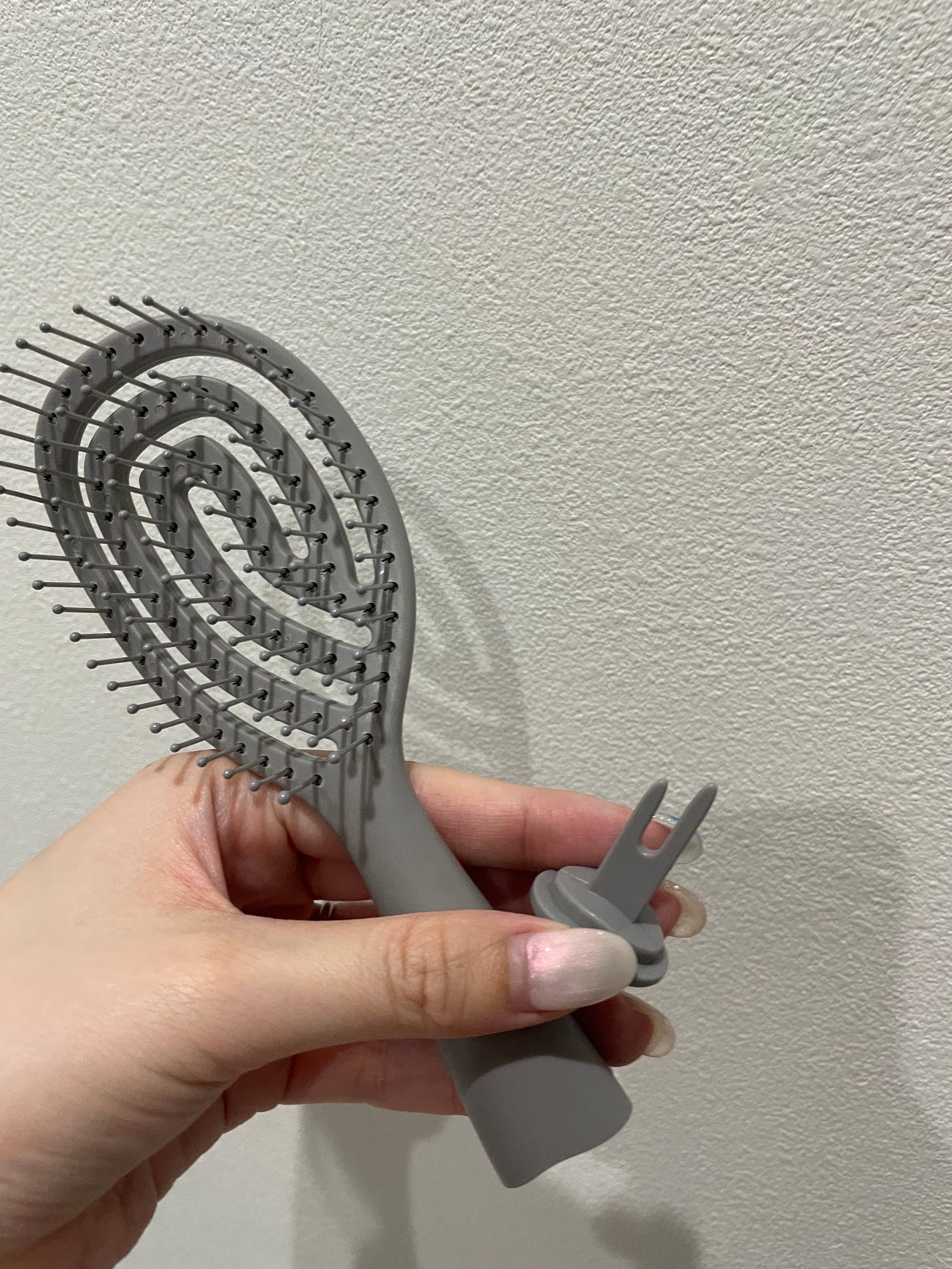 乾きやすいブローブラシ/DAISO/ヘアブラシを使ったクチコミ(3枚目)