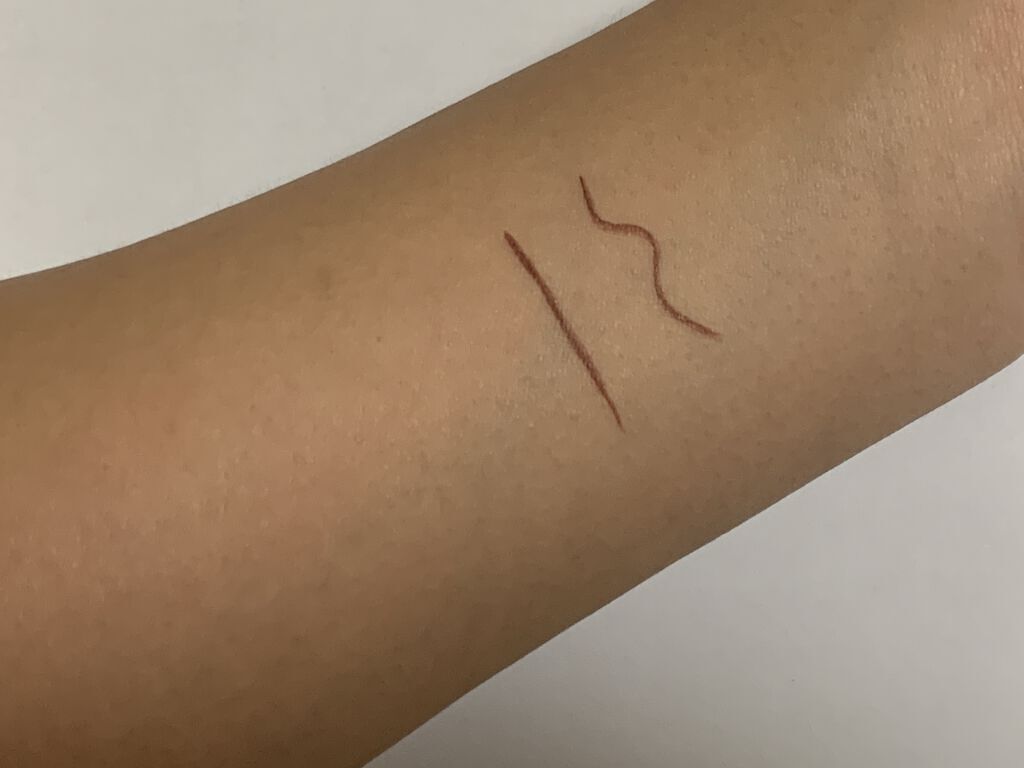 アヴァンセ ジョリ・エ ジョリ・エ リキッドアイライナー/アヴァンセ/リキッドアイライナーを使ったクチコミ（2枚目）