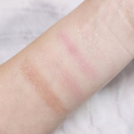 ホリデーコフレ2023〈カームピンク〉/エトヴォス/メイクアップキットを使ったクチコミ(3枚目)