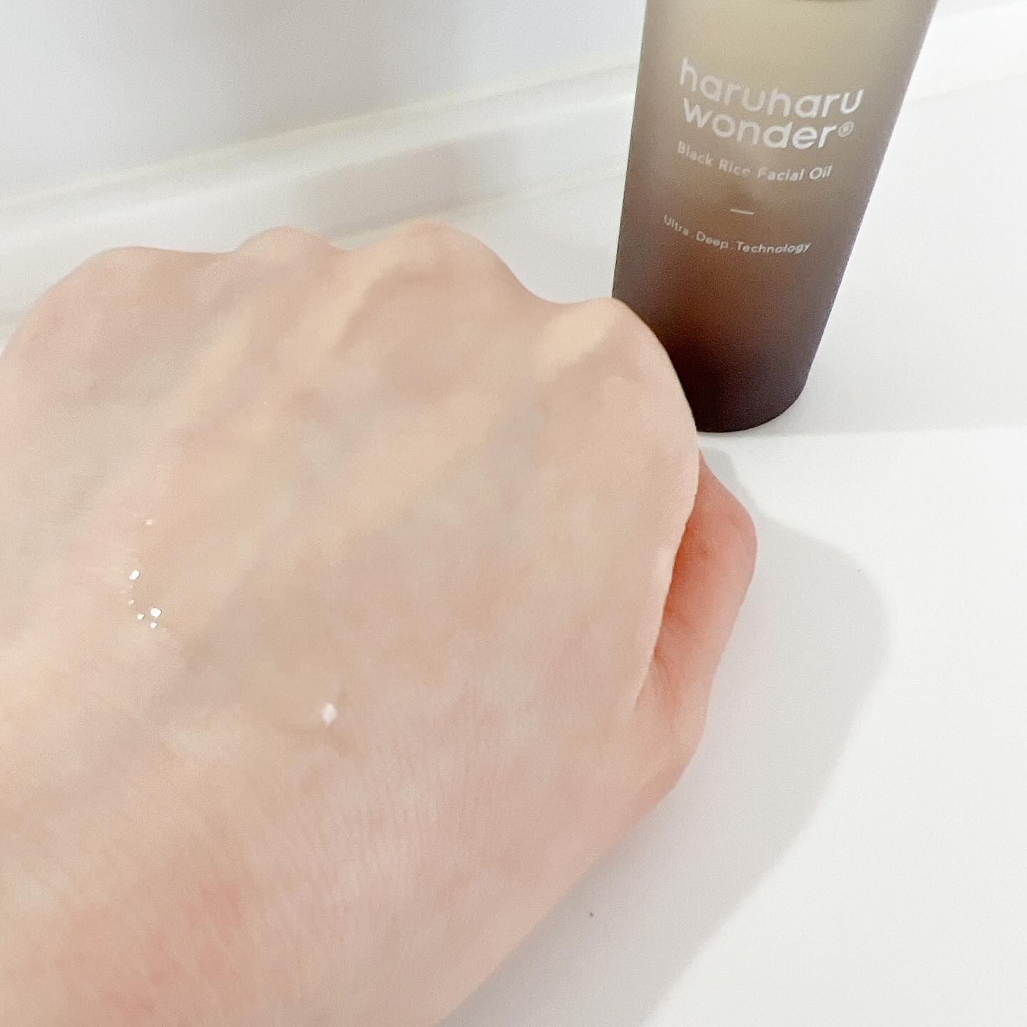 haruharu wonder ブラックライス10ヒアルロニッククリームのクチコミ「＼ ブラックライスエキスでうるおいのある輝く素肌へ！ ／

今回ご紹介するのは、
haruha.....」（3枚目）