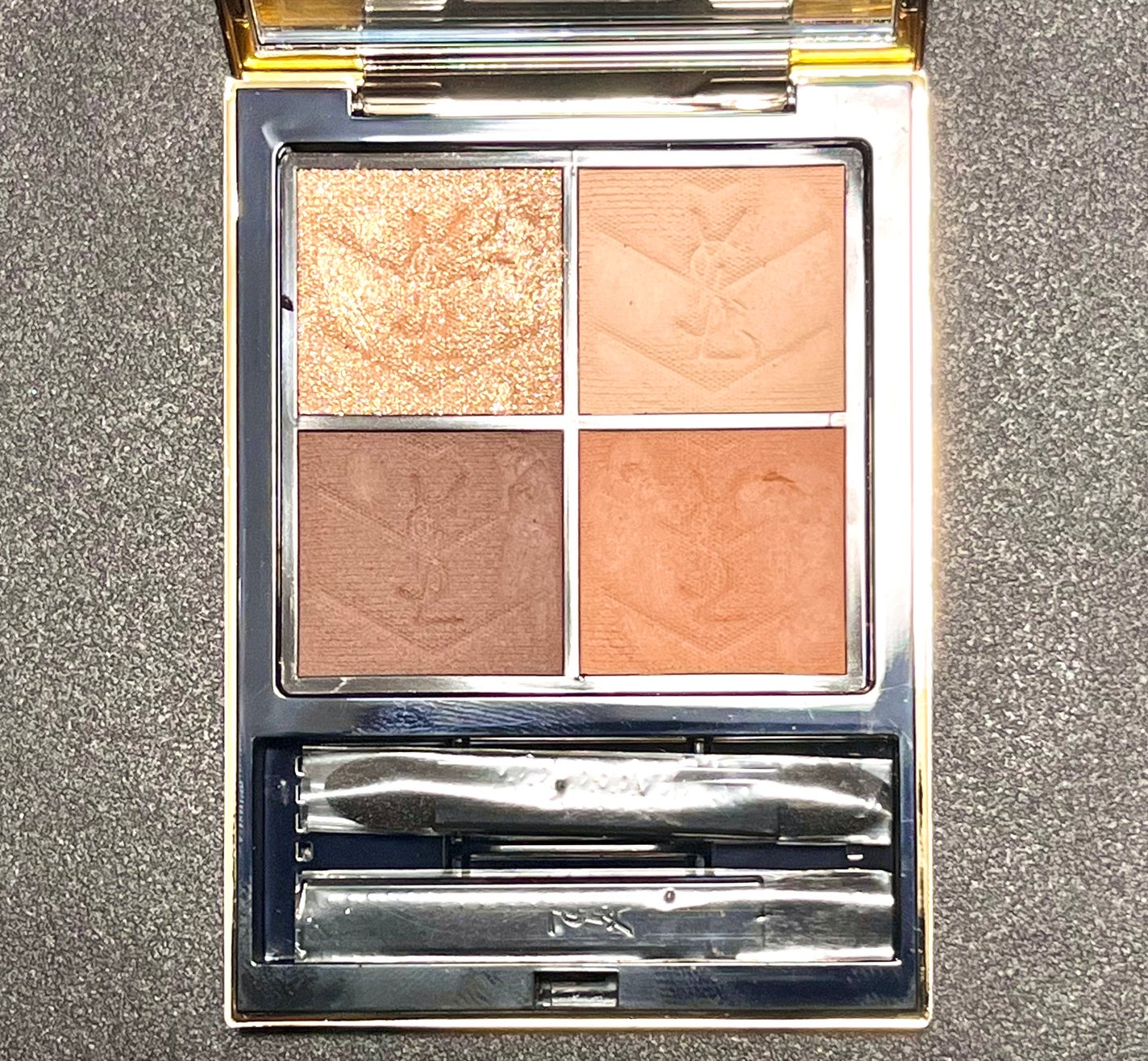 し・ほみん on LIPS 「再販を求ム!✨YSLクチュールミニクラッチの凄さ!人生で初めて..」(3枚目)