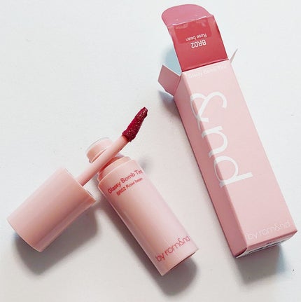 アンドバイロムアンド グラッシーボムティント/&nd by rom&nd/リップティントを使ったクチコミ(1枚目)