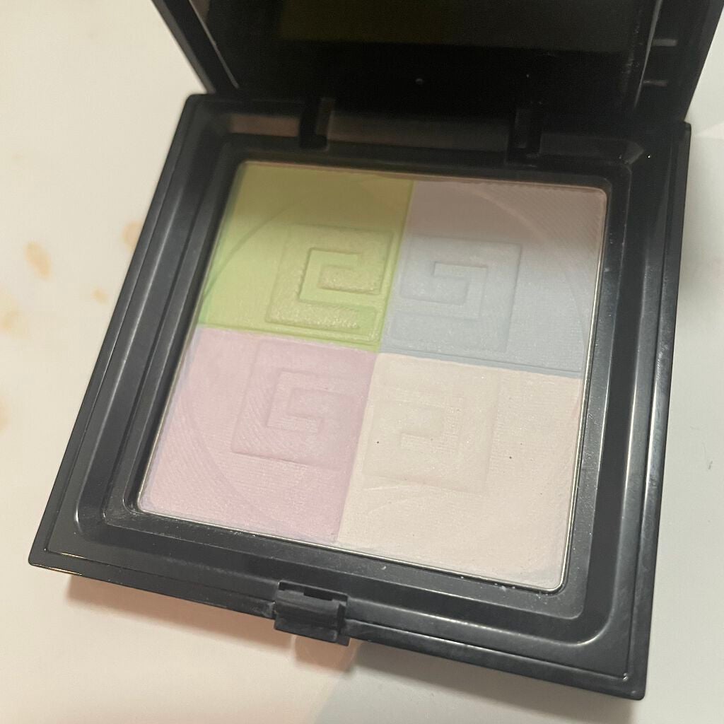 プリズム・リーブル・プレストパウダー /GIVENCHY/プレストパウダーを使ったクチコミ(1枚目)