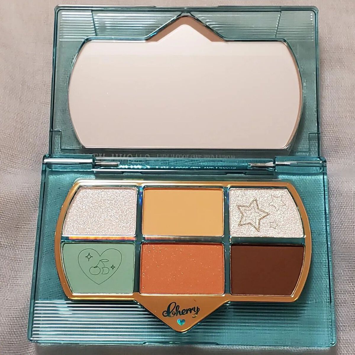 レトロマグネティック アイシャドウパレット  02 スプリングサマー&アイスキューブ(Spring Summer&Ice Cubes)/FlowerKnows/アイシャドウパレットを使ったクチコミ（2枚目）