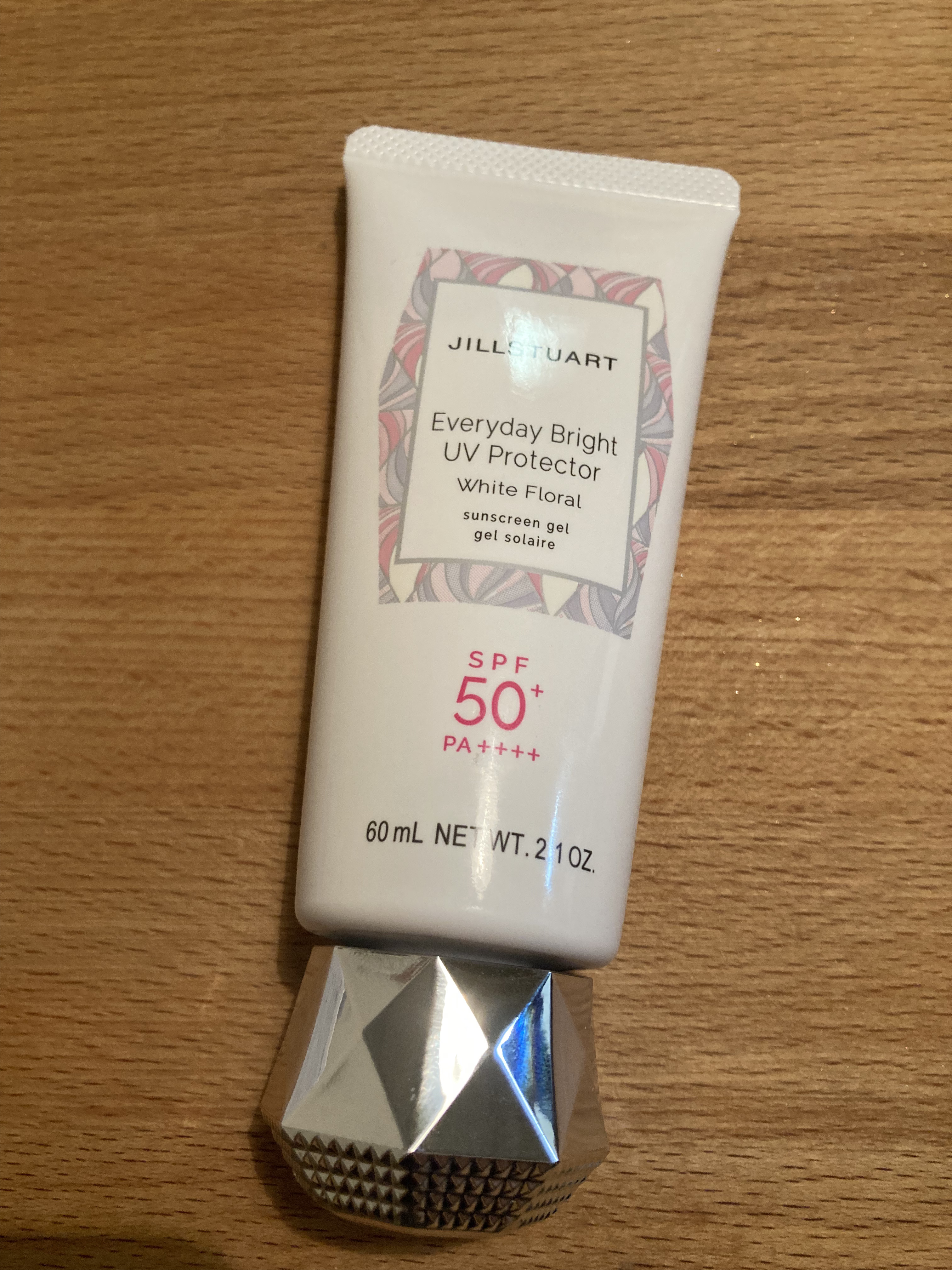 エブリデイブライト UVプロテクター ホワイトフローラル/JILL STUART/日焼け止めジェルを使ったクチコミ（2枚目）