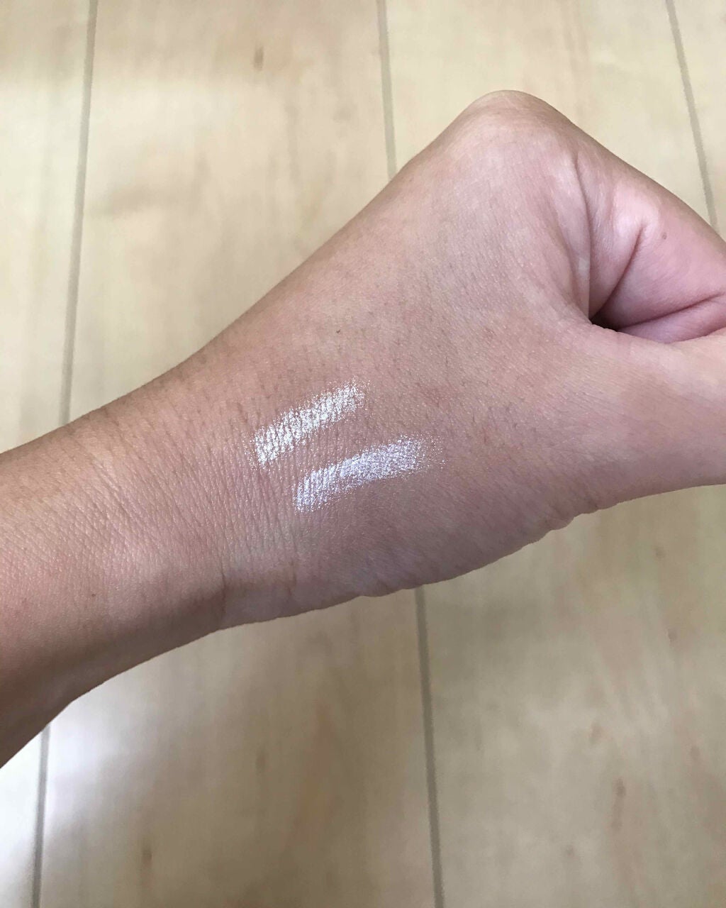 プリティー イージーグリッタースティック/unleashia/グリッターを使ったクチコミ(2枚目)