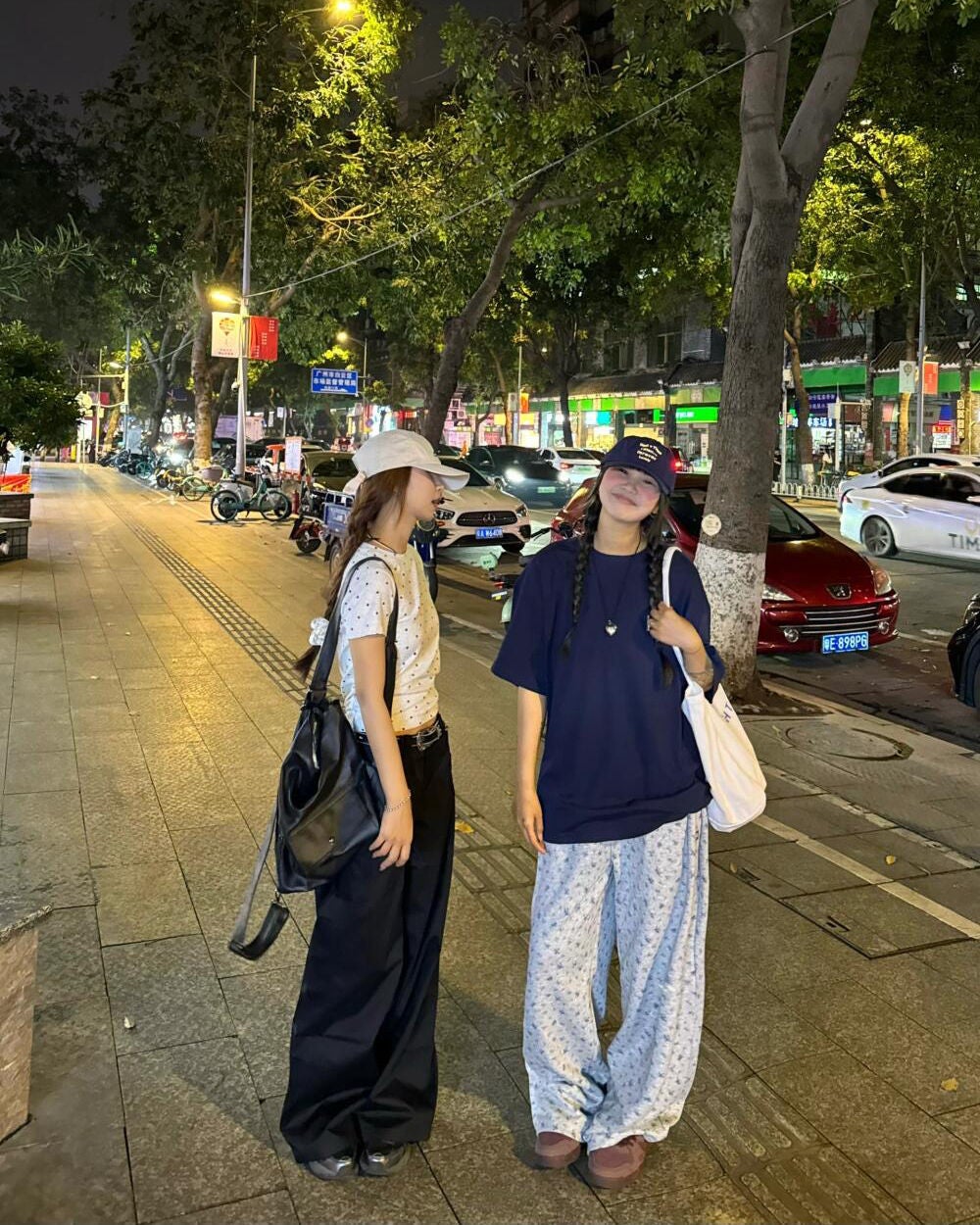 ひとみ on LIPS 「即座に応じる友情はとても楽しいです#コーデ#韓国コーデ#韓国フ..」(3枚目)