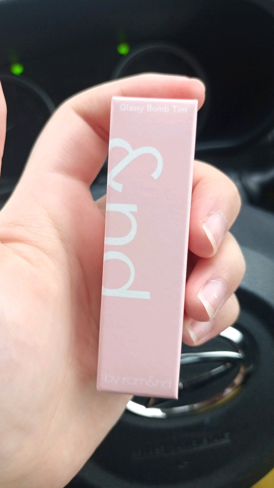 アンドバイロムアンド グラッシーボムティント/&nd by rom&nd/リップティントを使ったクチコミ(2枚目)