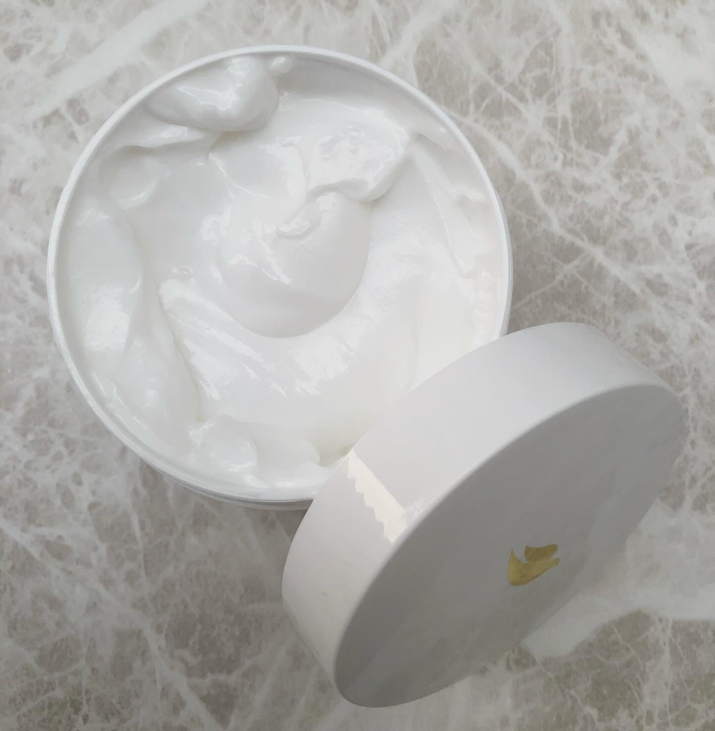 ダヴ クリームボディウォッシュ ジョイアスグロウ/ダヴ/ボディソープを使ったクチコミ（2枚目）