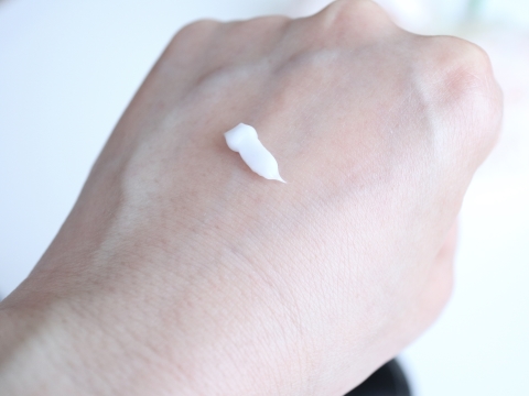 ブルーブライトナイトクリーム/EMROSÉ/フェイスクリームを使ったクチコミ（3枚目）