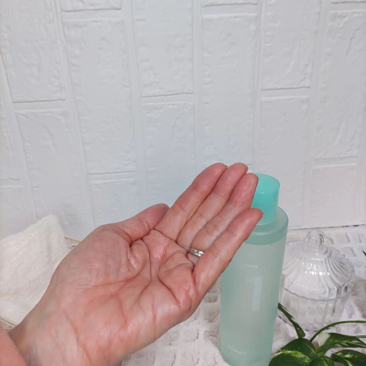 ぴよぴよ on LIPS 「1番青草たっぷり93%トナーと1番 シカ丸ごと水分整肌パッドを..」(6枚目)