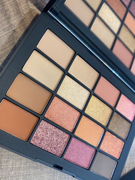 サマーアンレイテッド アイシャドーパレット/NARS/アイシャドウパレットを使ったクチコミ(2枚目)