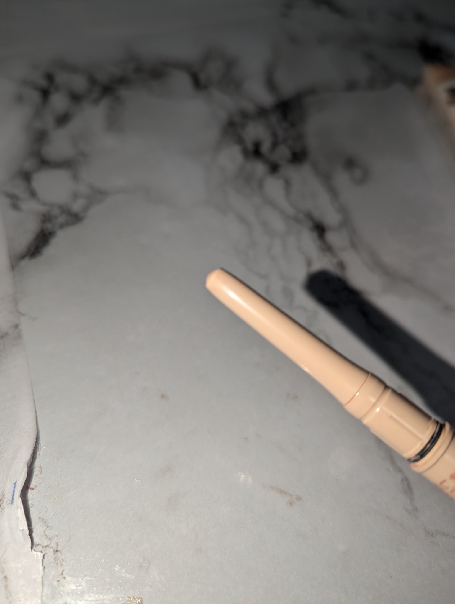 描くアイゾーンコンシーラー 01 なじみベージュ/CEZANNE/ペンシルコンシーラーを使ったクチコミ（2枚目）