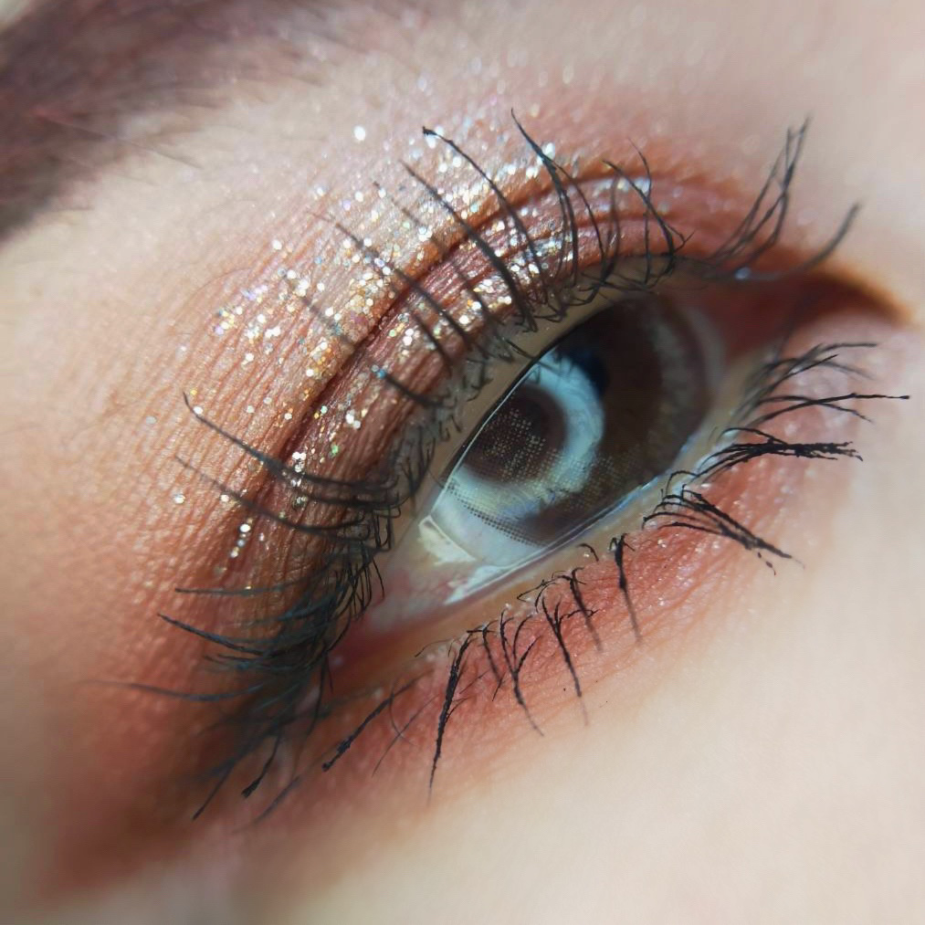 ダズルシャドウ リキッド/M・A・C/リキッドアイシャドウを使ったクチコミ（2枚目）