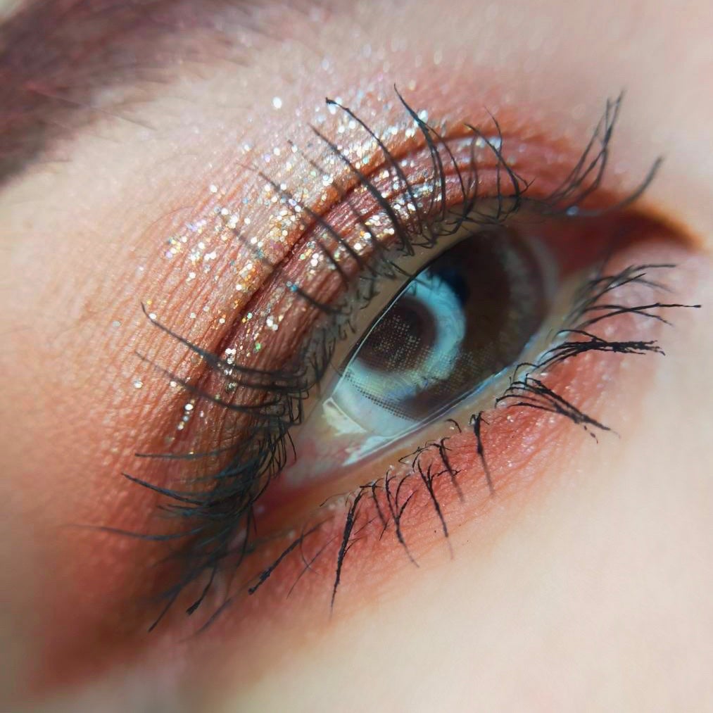 ダズルシャドウ リキッド/M・A・C/リキッドアイシャドウを使ったクチコミ(2枚目)