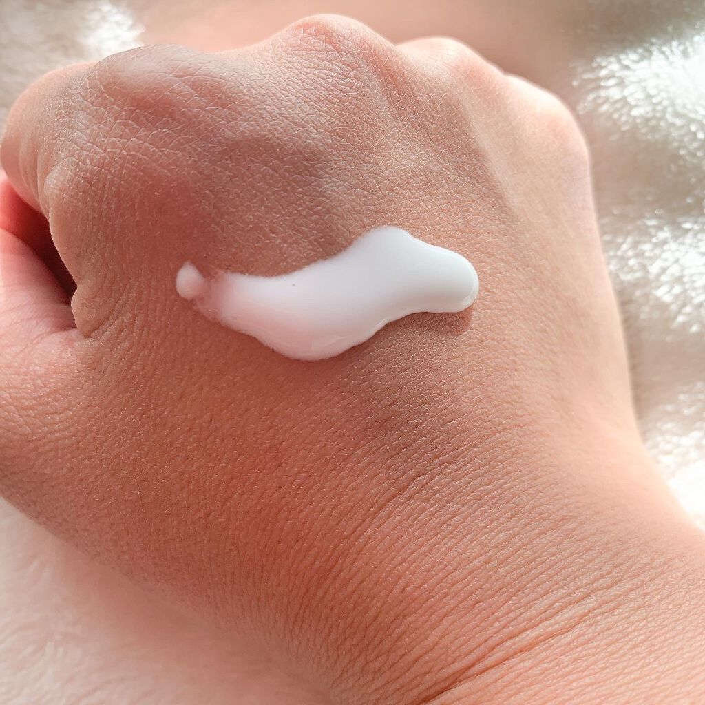 mari@コメントでフォロバ on LIPS 「乾燥肌にオススメ!DEWの朝活オイル美容液✨---------..」(4枚目)