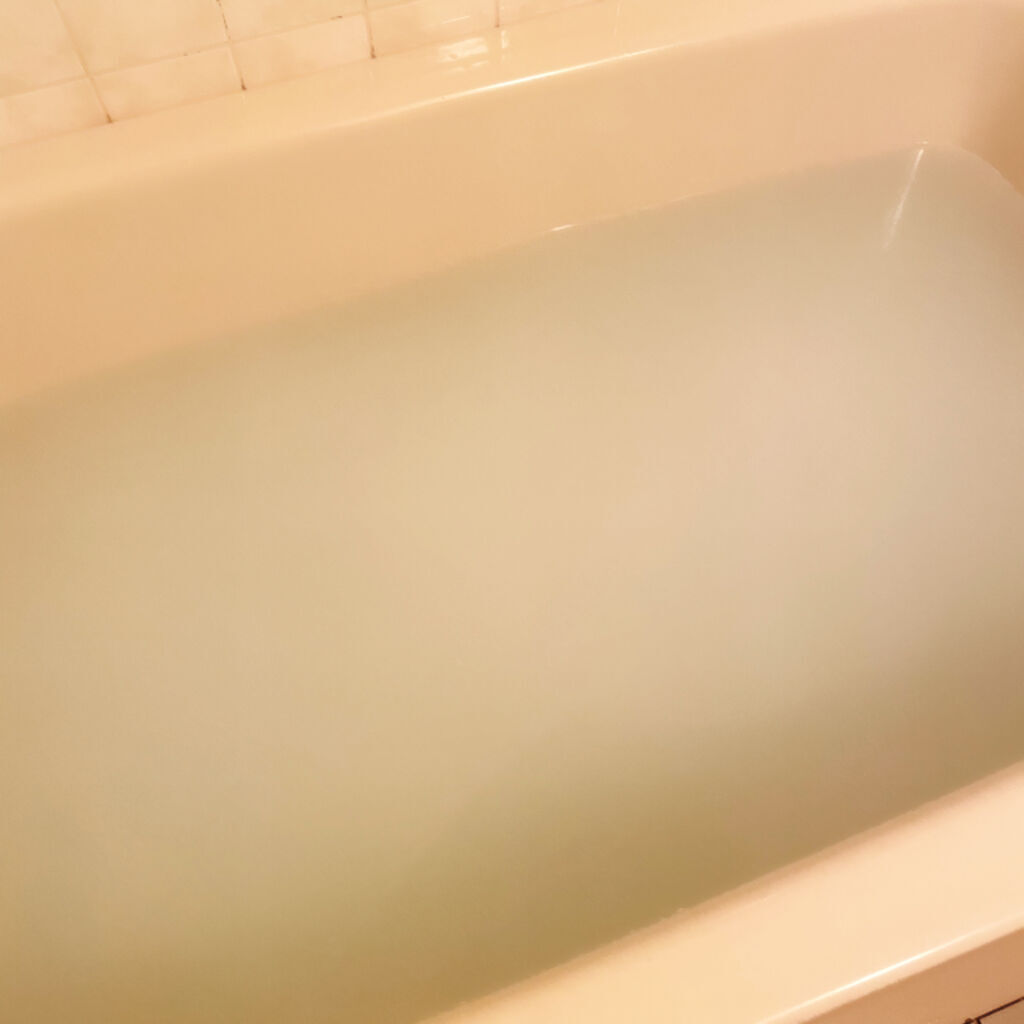 なめらかミルクバス 赤箱の香り/カウブランド/保湿系入浴剤を使ったクチコミ（2枚目）