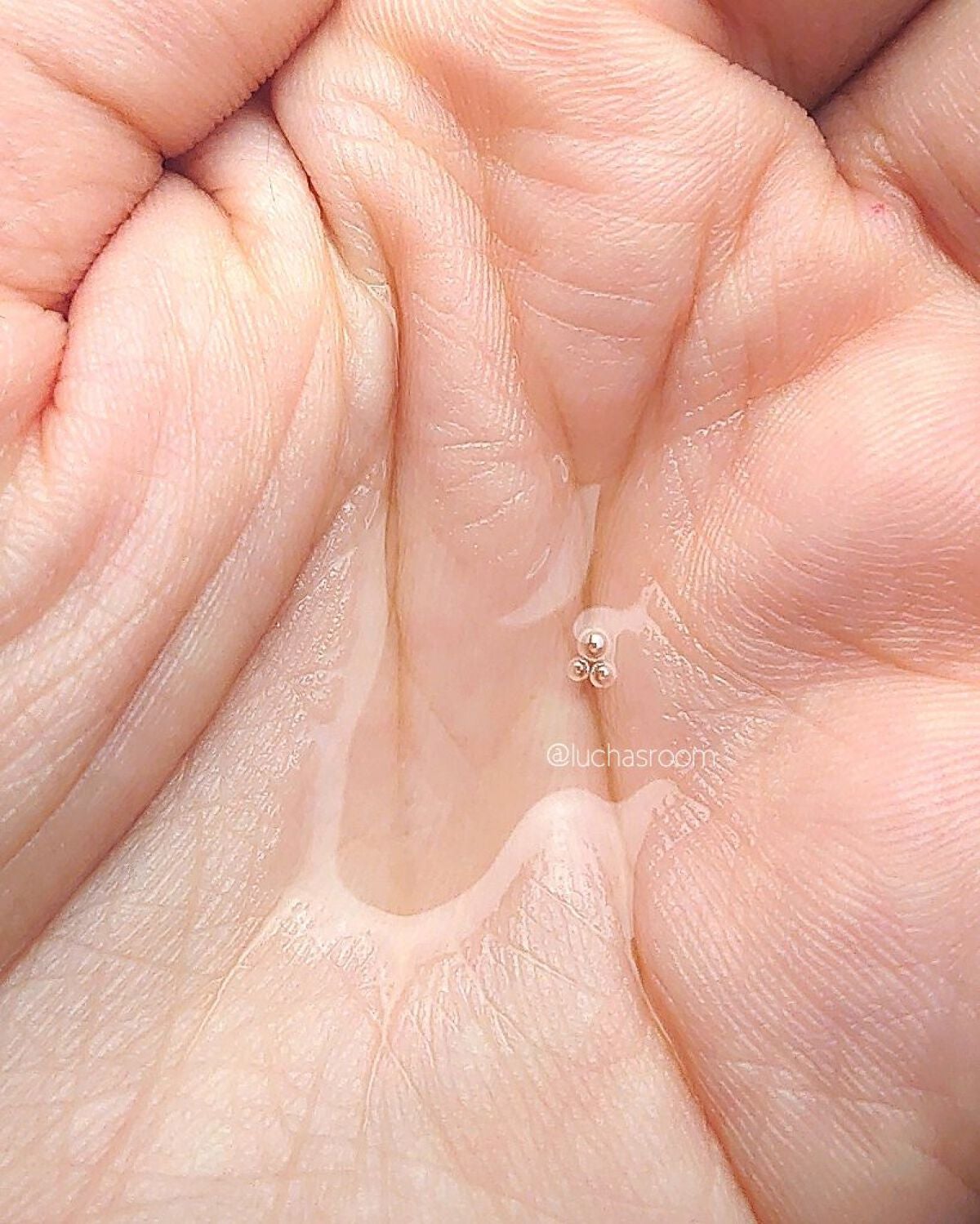 ダメージリペア ハイドロモイスト ヘアオイル 〈さらさらライトタイプ〉/hydrotank/ヘアオイルを使ったクチコミ(2枚目)