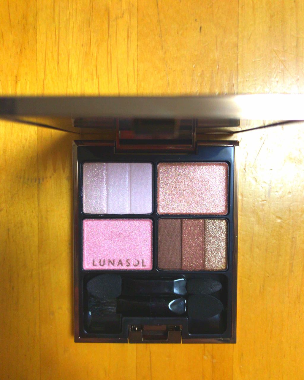 スリーディメンショナルアイズ/LUNASOL/アイシャドウパレットを使ったクチコミ(1枚目)