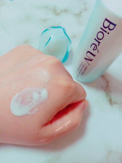 ビオレUV アクアリッチ アクアハイライトローション(水層ハイライトUV)/ビオレ/日焼け止めローションを使ったクチコミ(2枚目)