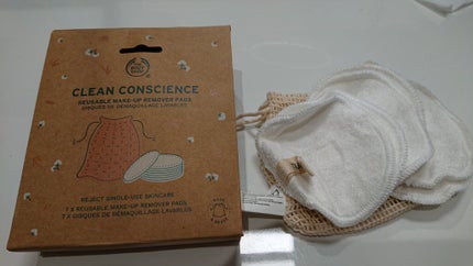 THE BODY SHOP リユーサブル バンブーコットンパッドのクチコミ「ボディショップで、おもしろいものを見つけたので購入してみました。
リユーサブル バンブーコッ.....」(1枚目)