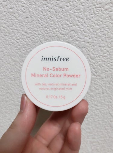 ノーセバム　ミネラルカラーパウダー　 03 ピーチ（旧）/innisfree/ルースパウダーを使ったクチコミ（2枚目）