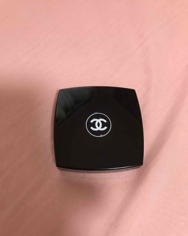 CHANEL プードゥル ユニヴェルセル コンパクトのクチコミ「＊CHANEL
＊プードゥル ユニヴェルセル コンパクト
＊20 クレール

底見え。
フェイ.....」（1枚目）