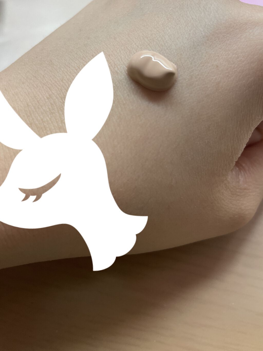 マットシフォン UVリキッドファンデ 01 ライトピンクオークル(Light Pink Ochre)/KiSS/リキッドファンデーションを使ったクチコミ（2枚目）