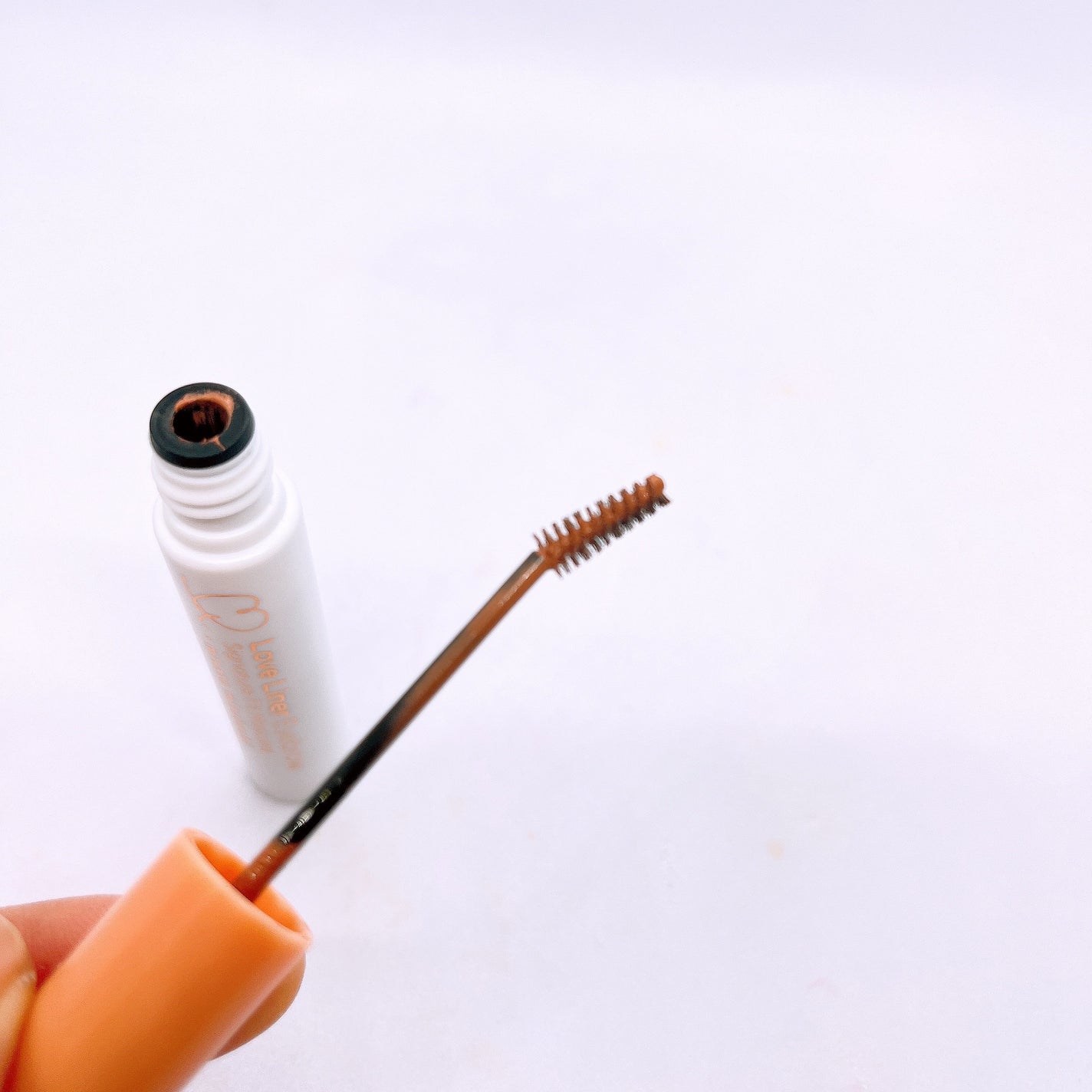 ラブ・ライナー シグネチャーフィットマスカラ<アイブロウ>/ラブ・ライナー/眉マスカラを使ったクチコミ(4枚目)