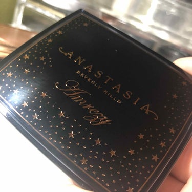 2018.09.07<<<商品レビュー( ¨̮ )✩*॰



商品名:Anastasia Beverly Hills
AMREZY highlight







こちらの商品は大変人気のハイライト