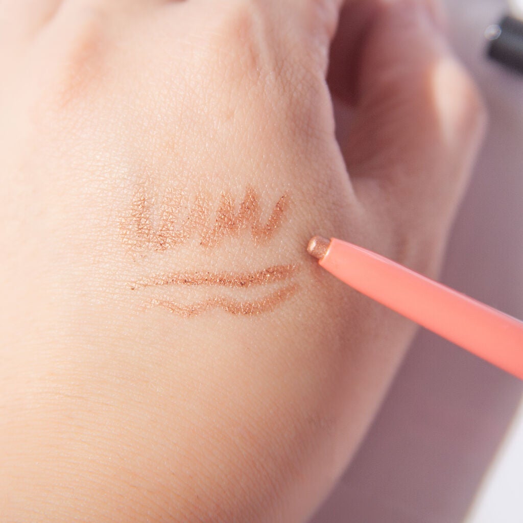 アヴァンセ ジョリ・エ ジョリ・エ クリーミィカラーライナー/アヴァンセ/ペンシルアイライナーを使ったクチコミ(3枚目)